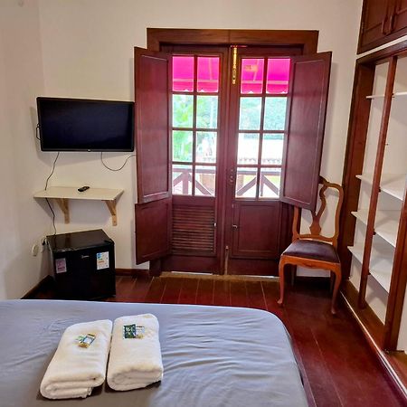 Casa Rosada Seu Refugio Na Serra Miguel Pereira Kültér fotó