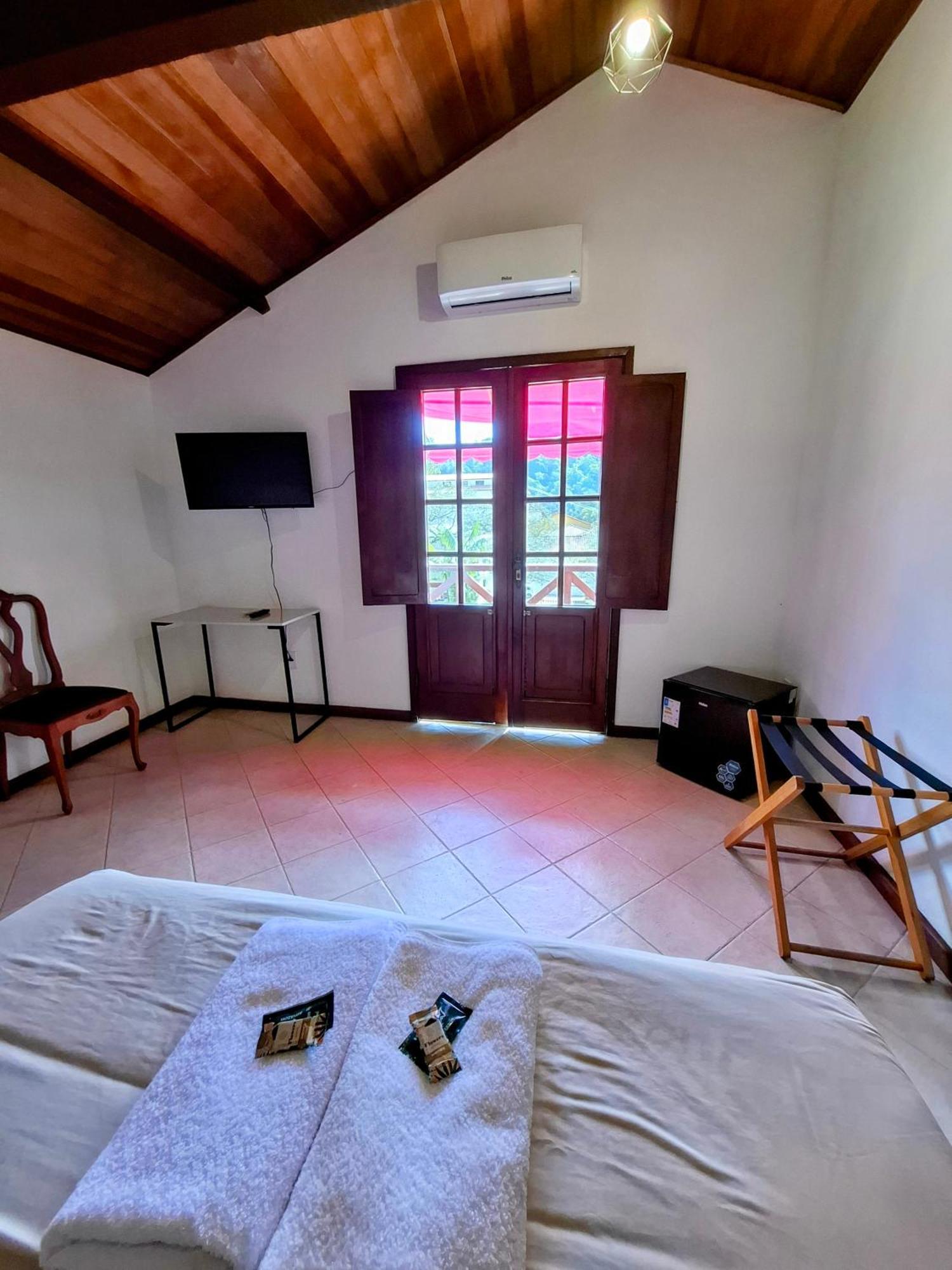 Casa Rosada Seu Refugio Na Serra Miguel Pereira Kültér fotó